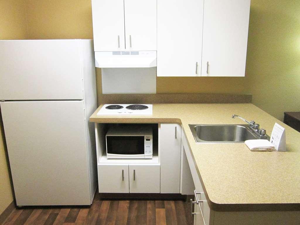 Extended Stay America Select Suites - Jacksonville - Lenoir Avenue East Habitación foto